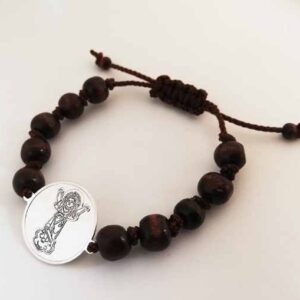 PULSERA MEDALLA  1,5 CM PLATA CON CUENTAS EN MADERA O SINTÉTICAS.