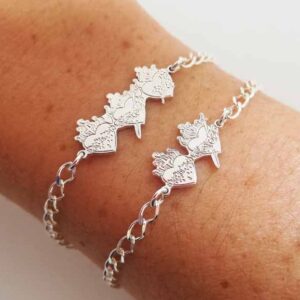 Pulsera 100% plata. Sagrados corazones.